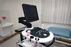 بهره‌برداری از دستگاه اکو قلب در کلینیک شهدای سلامت