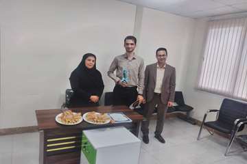 آیین تقدیر از کارمندان کلینیک شهدای سلامت - 1404